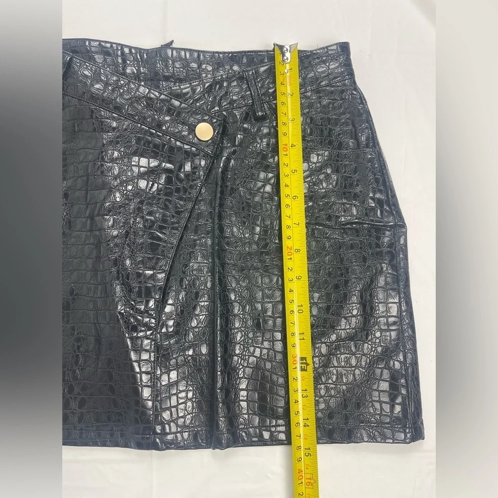 Jagger & Stone Croc Faux Leather Mini Skirt Y2K Clubwear Size 6 - Picture 7 of 9
